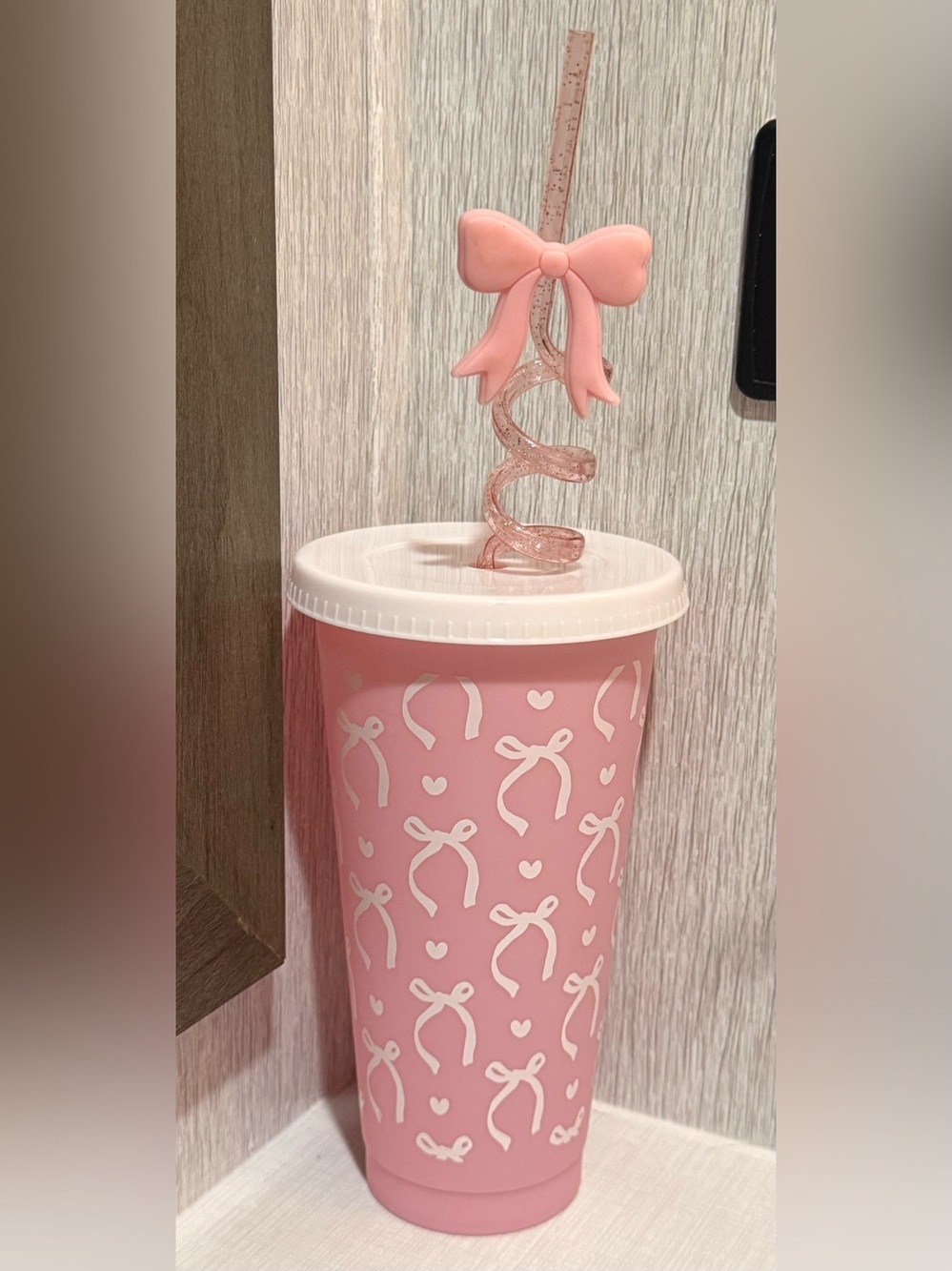 Pink Bow Tumbler with Bow Straw